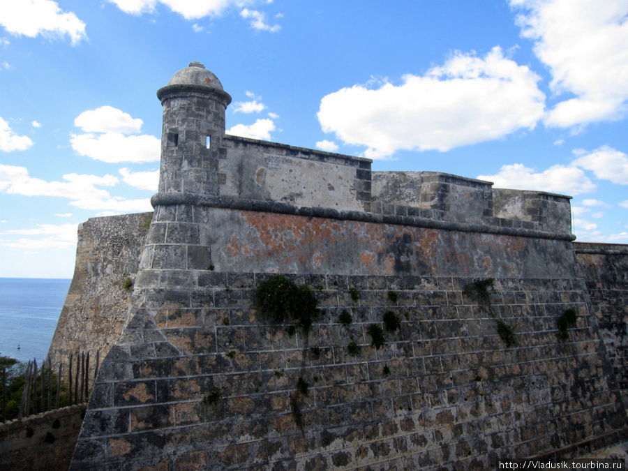 Крепость Кастильо-дель-Моро Сантьяго-де-Куба, Куба