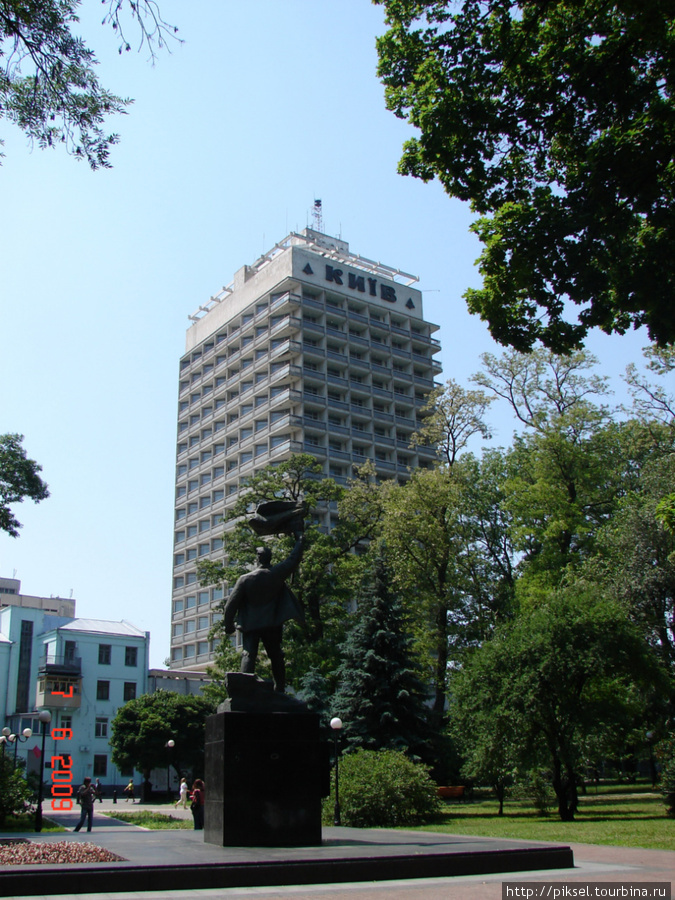 Вид на отель КИЕВ Киев, Украина