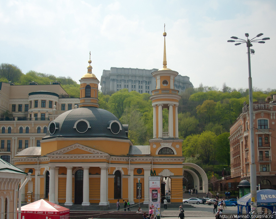 Почтовая площадь Киев, Украина