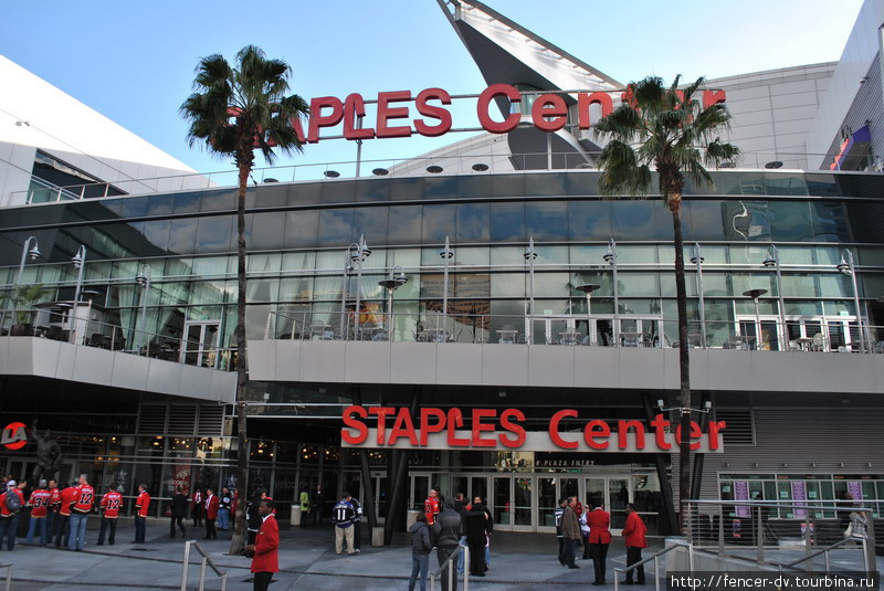 Staples Center - главная спортивная арена Калифорнии Лос-Анжелес, CША