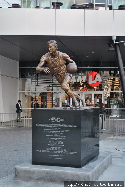 Staples Center - главная спортивная арена Калифорнии Лос-Анжелес, CША