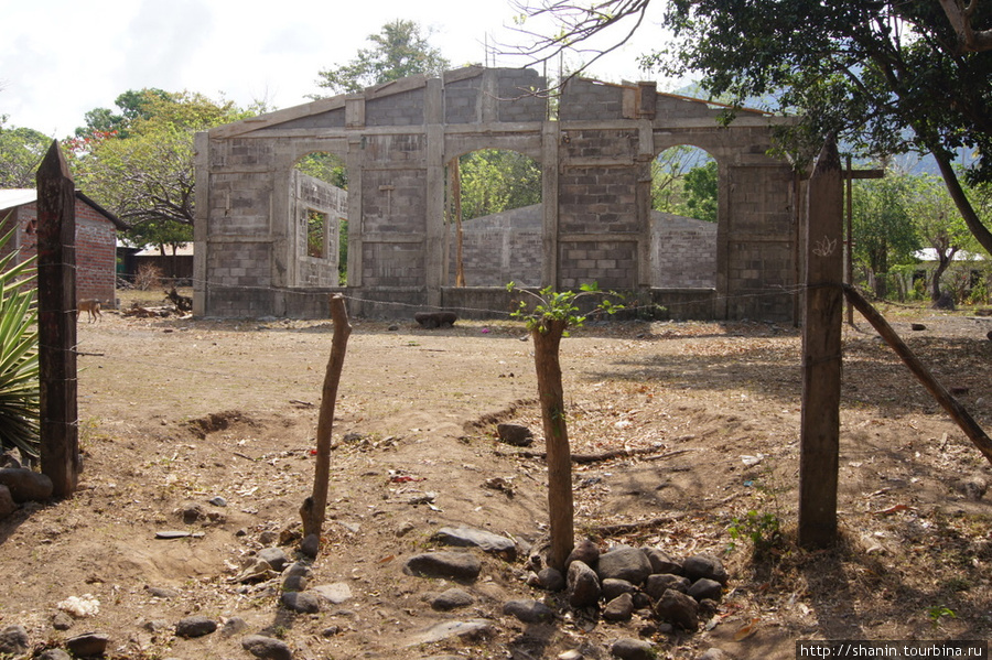 Церковь в Мериде Остров Ометепе, Никарагуа