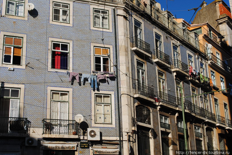 Иногда же дом зашит в плитку целиком Лиссабон, Португалия