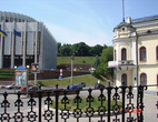 Европейская площадь. Слева — Украинский дом (бывший музей В.И. Ленина), справа — Филармония, в центре на втором плане — Владимирская горка