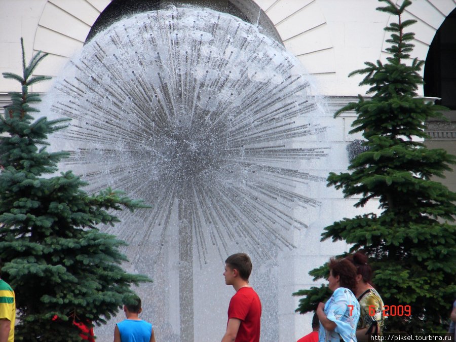 площадь Независимости. Классный фонтан Киев, Украина