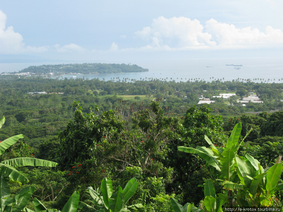 Отсюда и обстреливался город (и тут же мемориал №2) Вевак, Папуа-Новая Гвинея