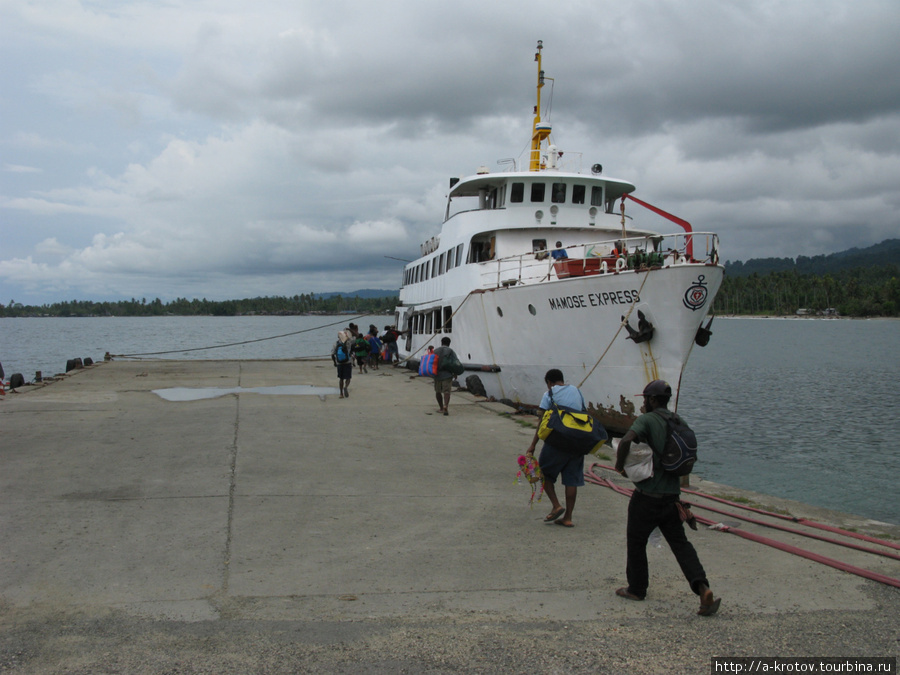 Плавание на папуасском пассажирском судне Провинция Маданг, Папуа-Новая Гвинея