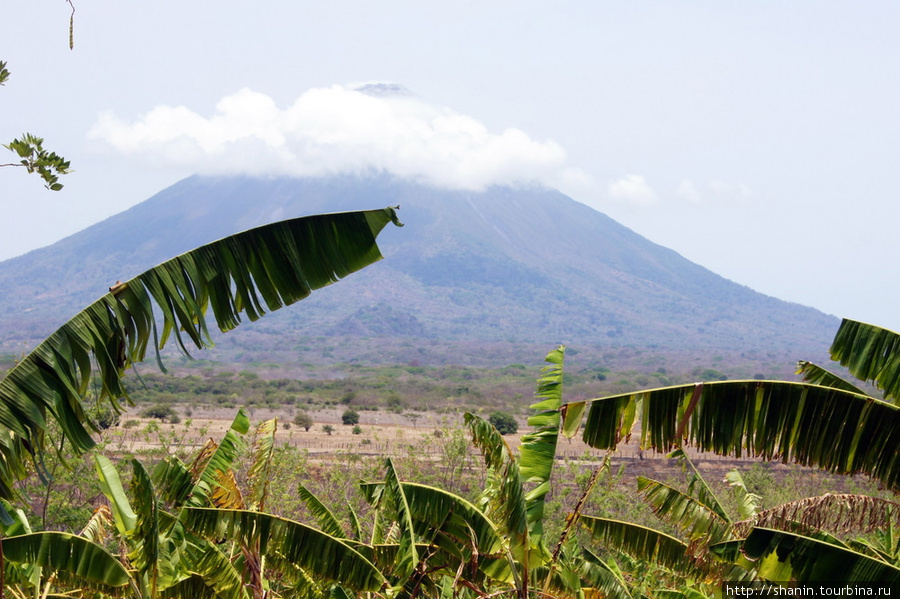 Вулкан на острове Ометепе Остров Ометепе, Никарагуа