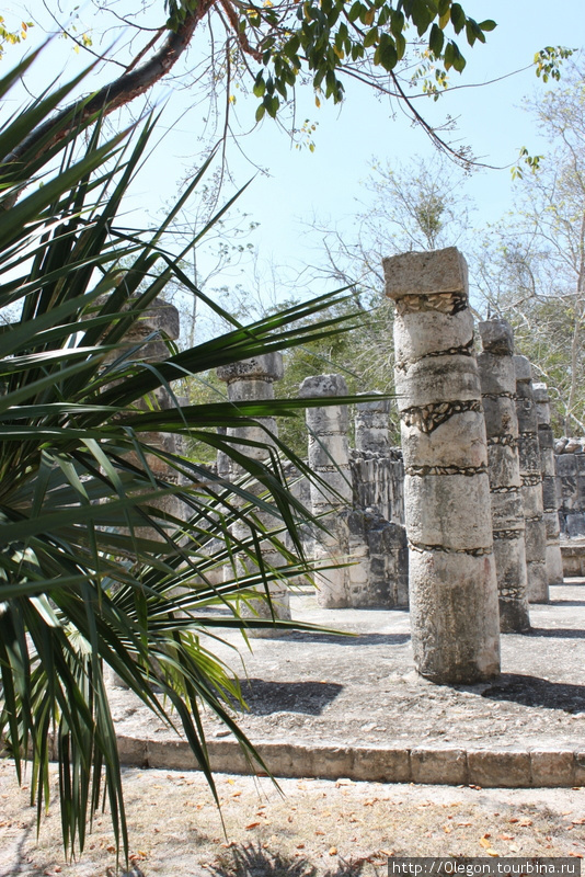 Колонны Чичен-Ицы Чичен-Ица город майя, Мексика