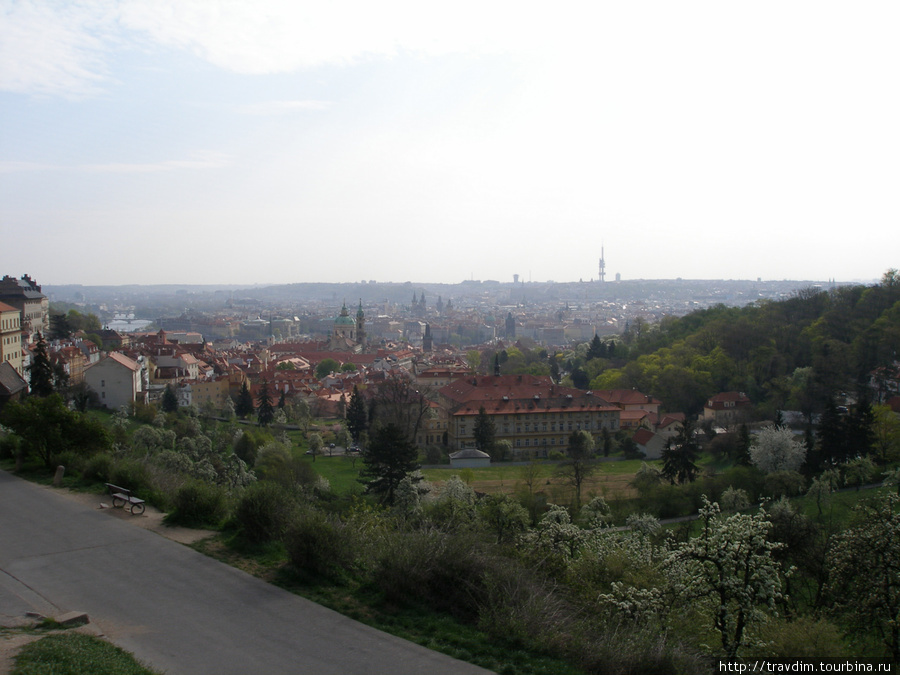 Прага как на ладони с Вышеградского холма. Прага, Чехия