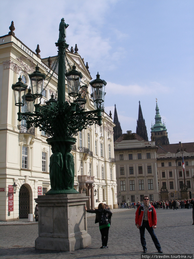 Одна из последних канделябр,где освещение площади происходило с помощью газовых ламп. Прага, Чехия