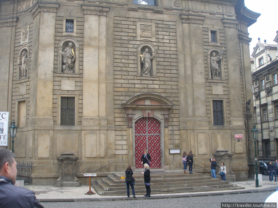 Церковь Святого Франциска Ассизского на Кржижовницкой площади. Прага, Чехия
