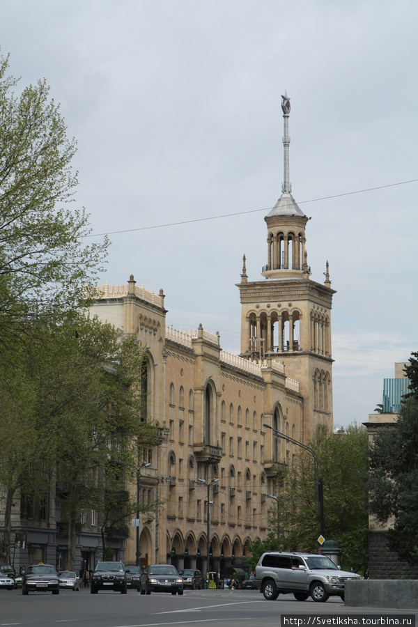 Главная артерия города - Проспект Руставели Тбилиси, Грузия