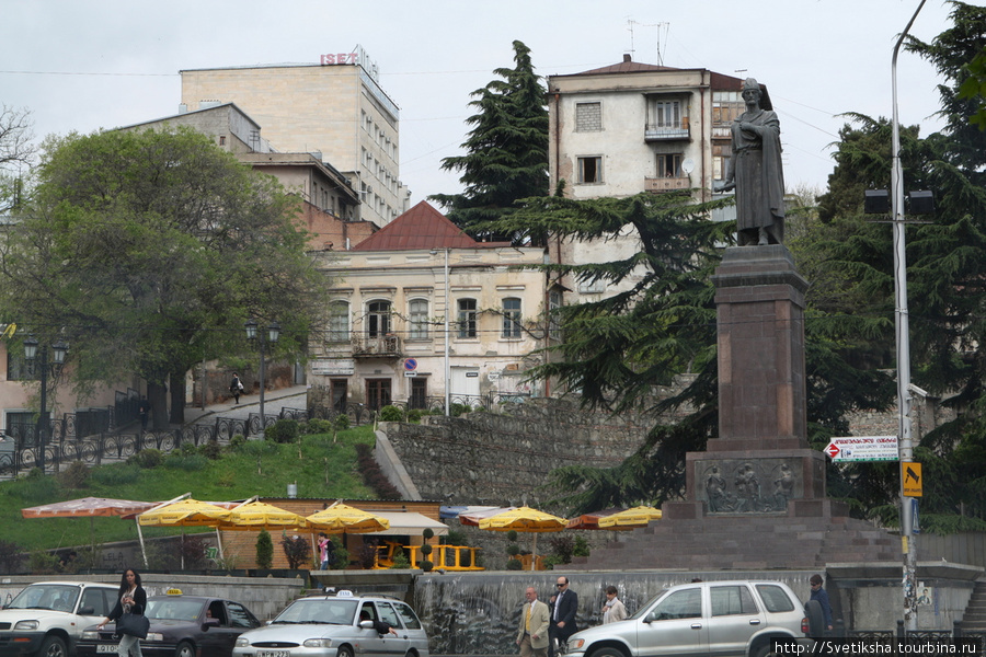 Главная артерия города - Проспект Руставели Тбилиси, Грузия