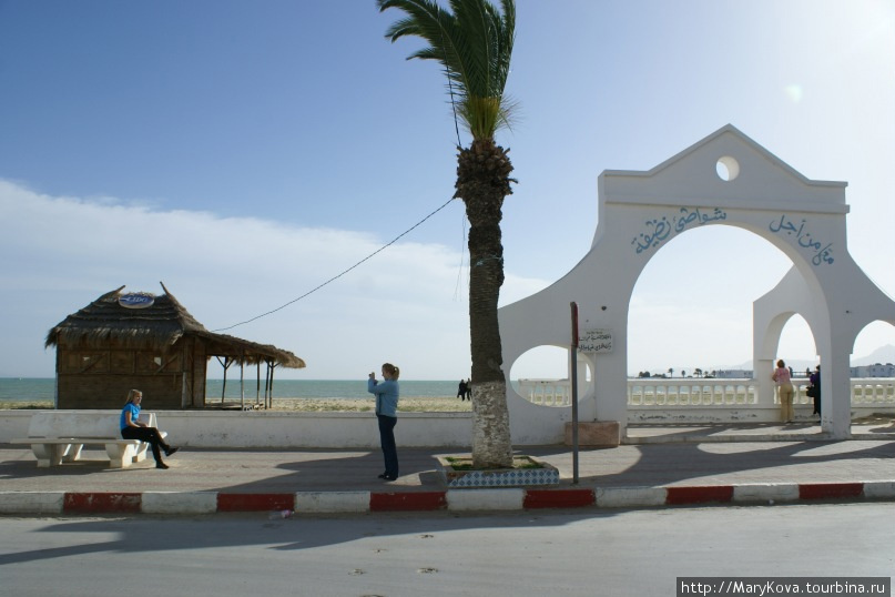 Столичный пляж Тунис