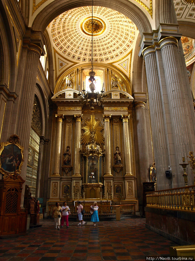 Центральный собор в Пуэбле Пуэбла, Мексика