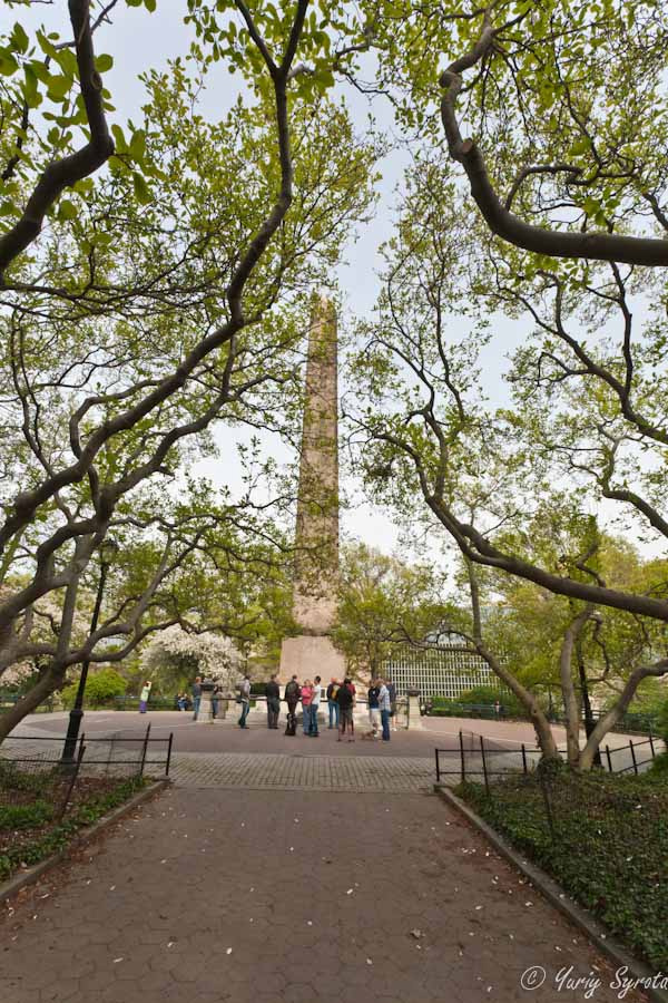 Cleopatra’s Needle. Этот обелиск был подарком Египта Америке в 1877г. Второй такой же обелиск стоит в Лондоне. Нью-Йорк, CША