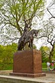 Памятник королю Польши.
http://en.wikipedia.org/wiki/King_Jagiello_Monument
