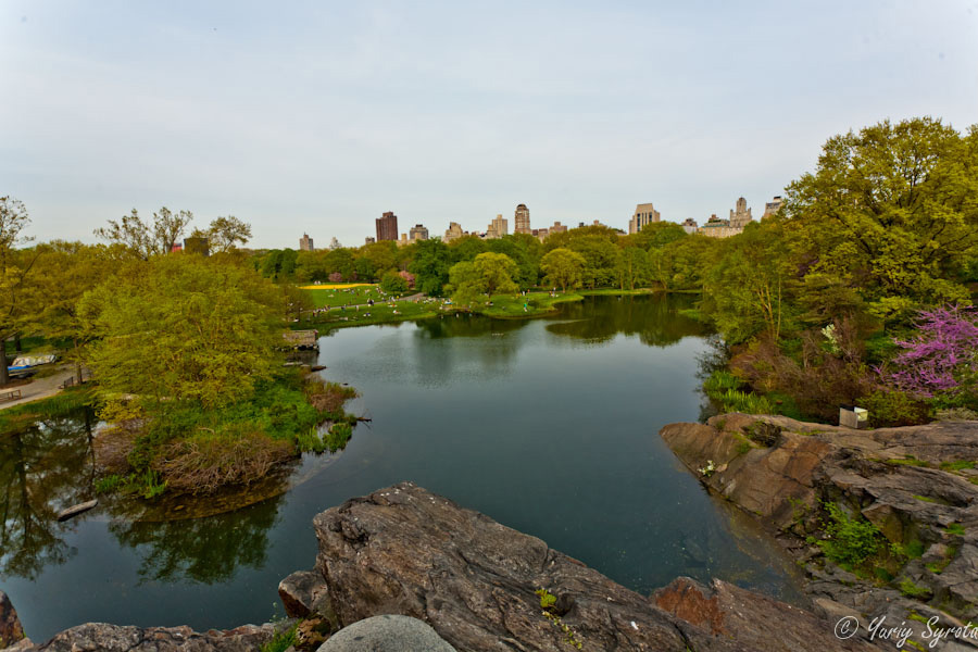 Вид на озеро от Belvedere Castle Нью-Йорк, CША