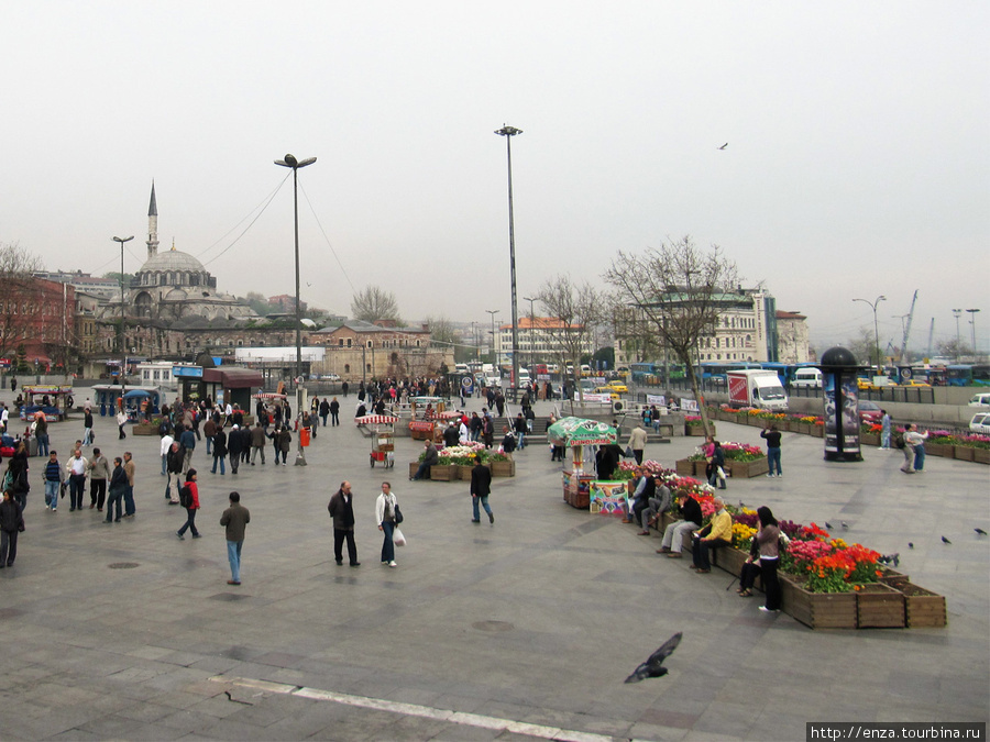 Площадь Эмененю  — стамбульская Венеция Стамбул, Турция