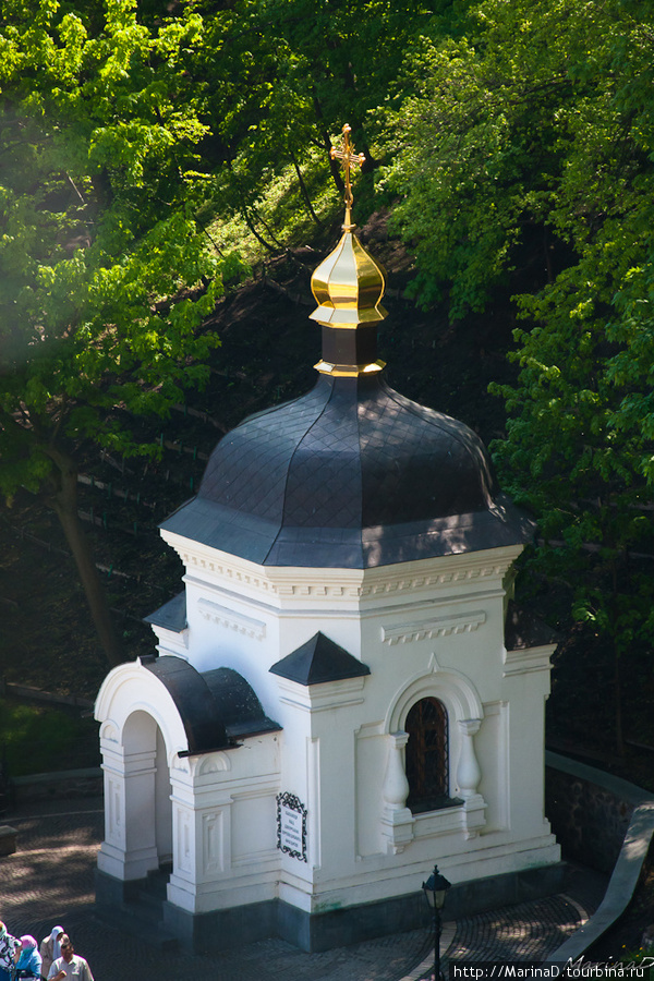 Часовня над источником преподобного Феодосия Киев, Украина