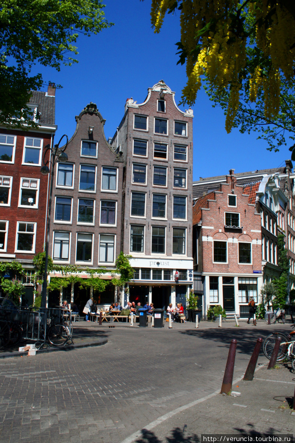 Назад в Амстердам Амстердам, Нидерланды