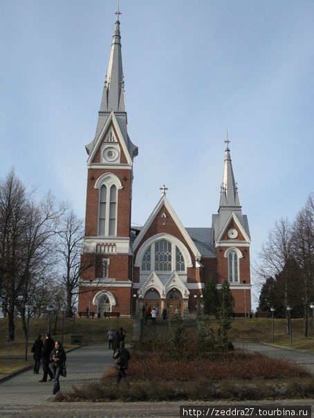 Лютеранская церковь. Неоготика с элементами модерна ... Йоэнсуу, Финляндия