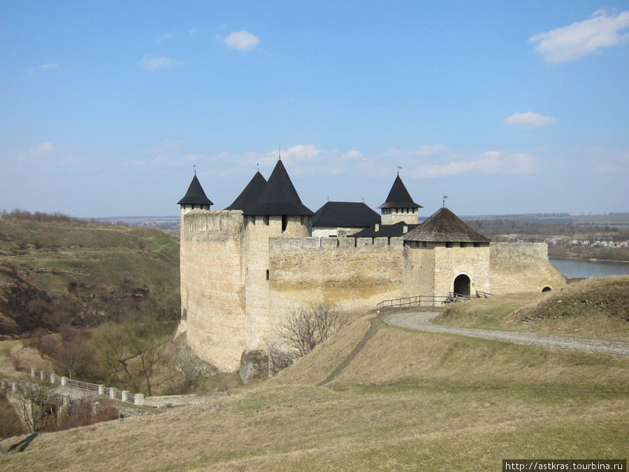 Хотин (2011.03). Хотинская крепость Хотин, Украина