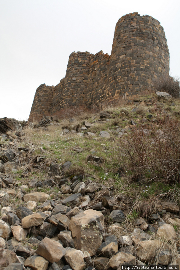 Амберд — одинокая крепость в пустынном краю Амберд, Армения