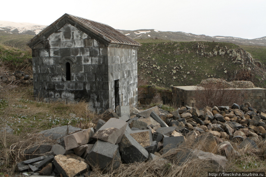 Амберд — одинокая крепость в пустынном краю Амберд, Армения