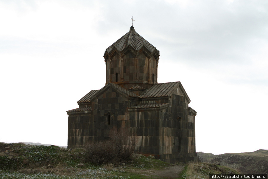 Амберд — одинокая крепость в пустынном краю Амберд, Армения