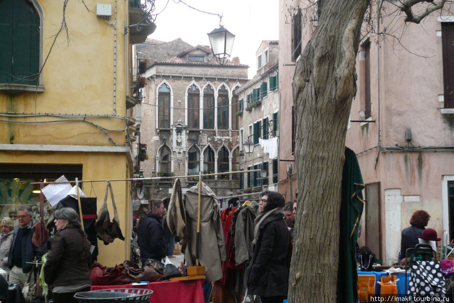 Блошинный рынок в Венеции Венеция, Италия