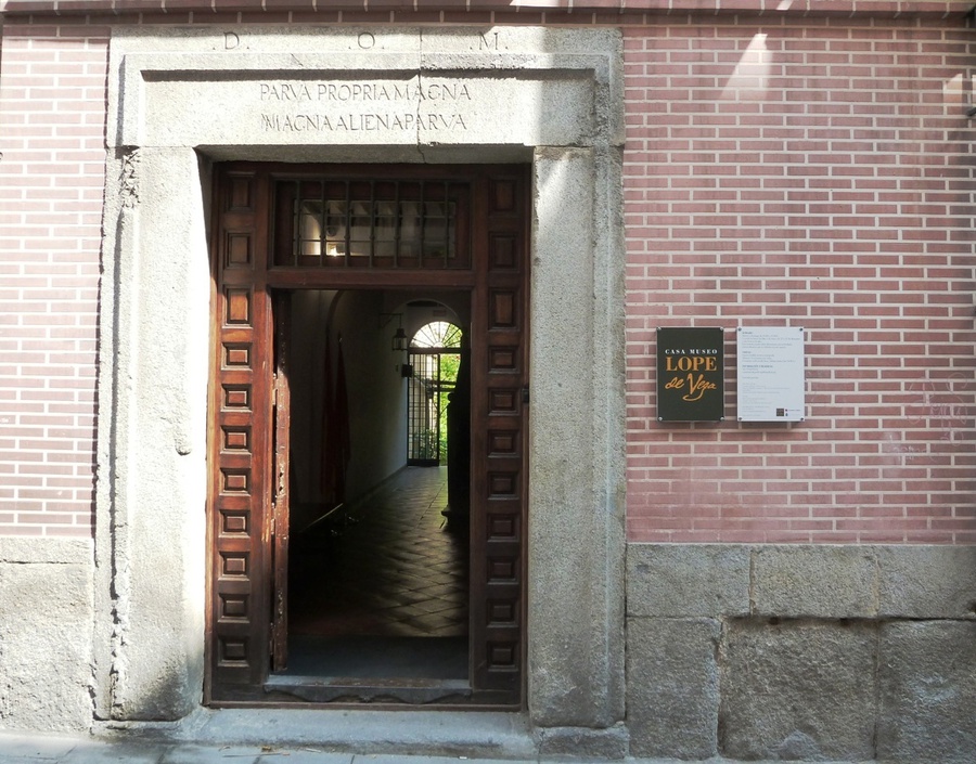 Вход в музей Мадрид, Испания
