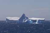 Геометрические формы айсбергов разнообразны