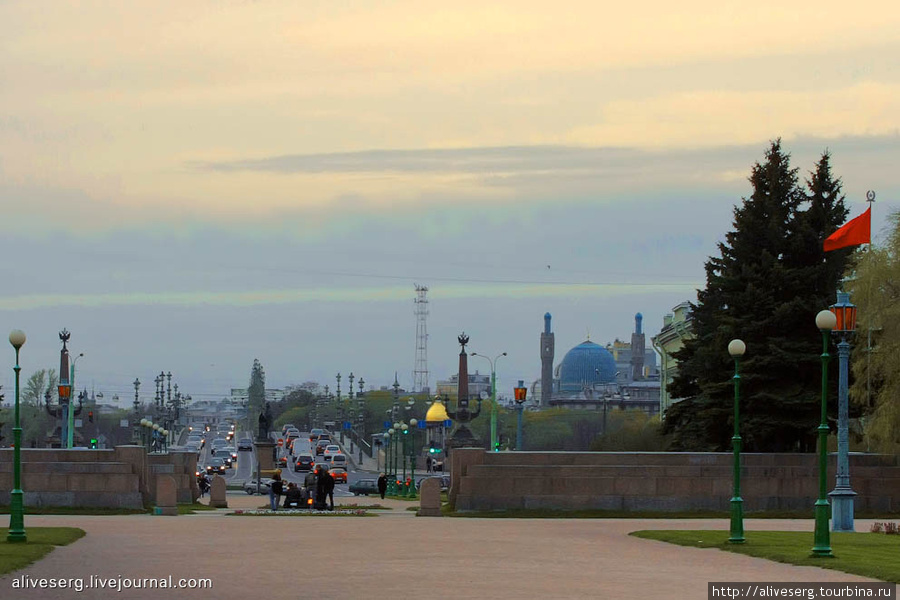 Весенние вечера в тональности питерской дымки Санкт-Петербург, Россия