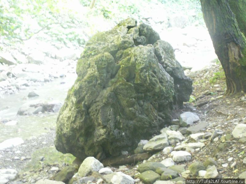 Валун Лазаревское, Россия