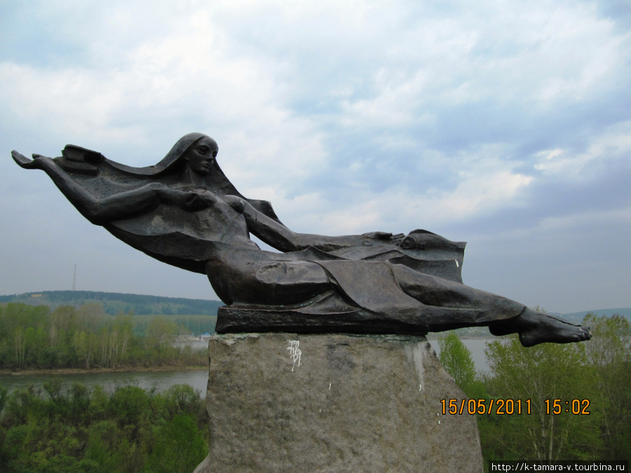 Скульптура реке лене в якутии