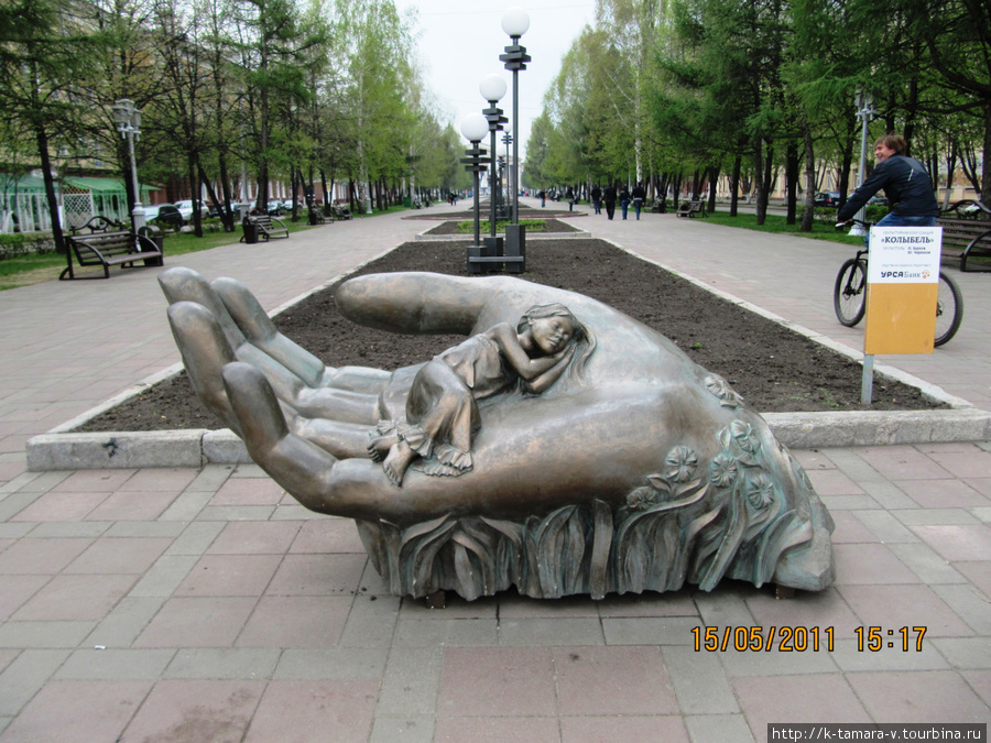 скульптурная композиция Колыбель Кемерово, Россия