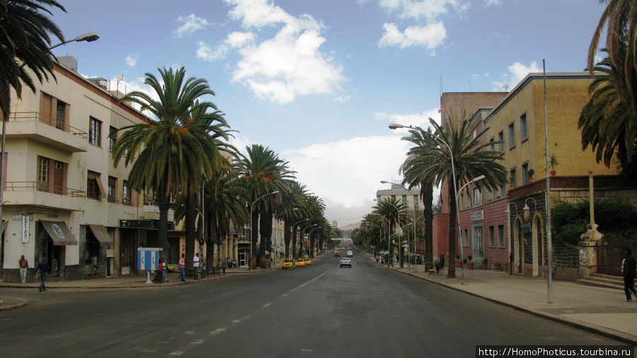 На улицах Асмэры Эритрея