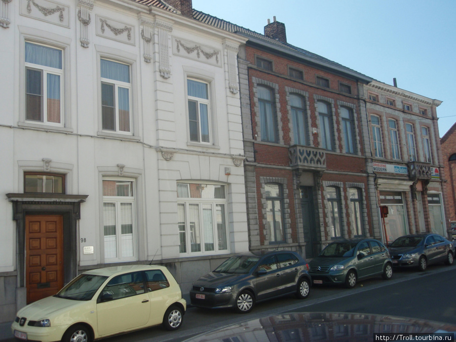 Дома в четыре окошка, еще один стигмат бельгийской глубинки Мускрон, Бельгия