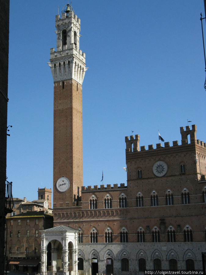 Башня Манджа (Torre del Mangia). Сиена, Италия