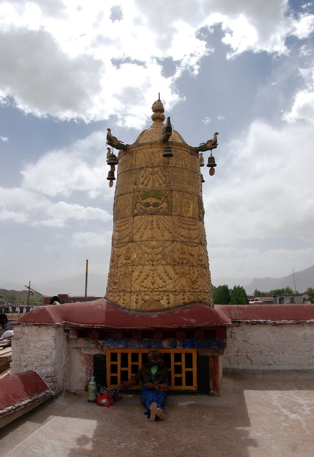 Храм, построенный царем Тибета Лхаса, Китай