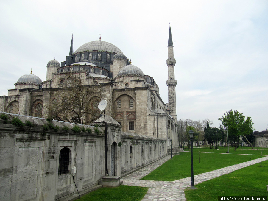 Прогулки по Стамбулу. Помолиться, поучиться, поторговаться Стамбул, Турция