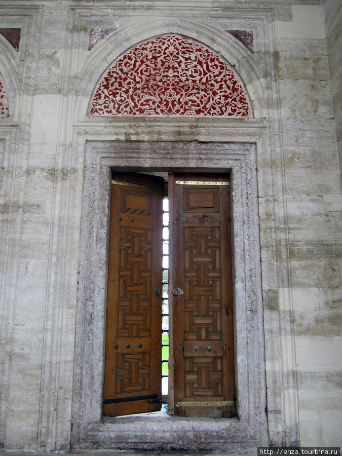 Мечеть наследника. Внутренний двор. Стамбул, Турция
