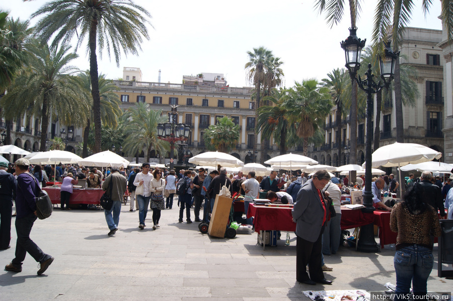 Барахолка на Placa REIAL Барселона, Испания