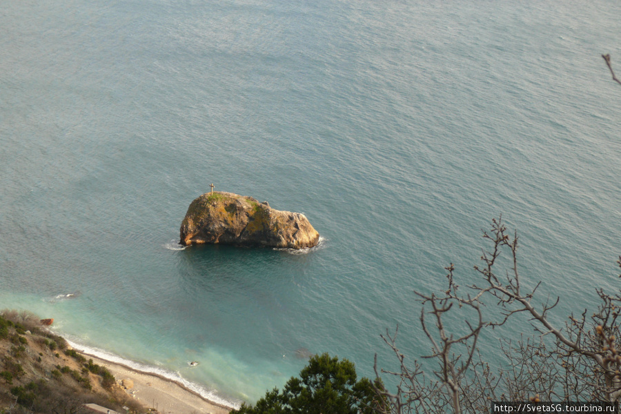 А внизу Яшмовый пляж. 800 с чем-то ступенек. Республика Крым, Россия