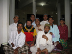 С обитателями мечети