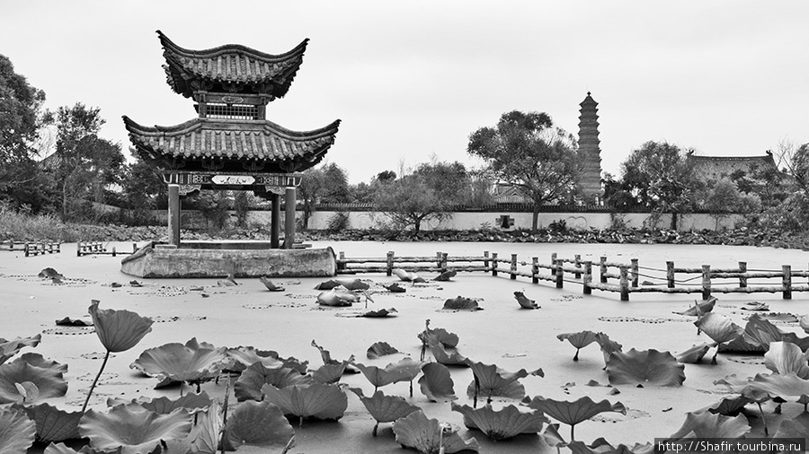 «Железная пагода» Кайфэн, Китай