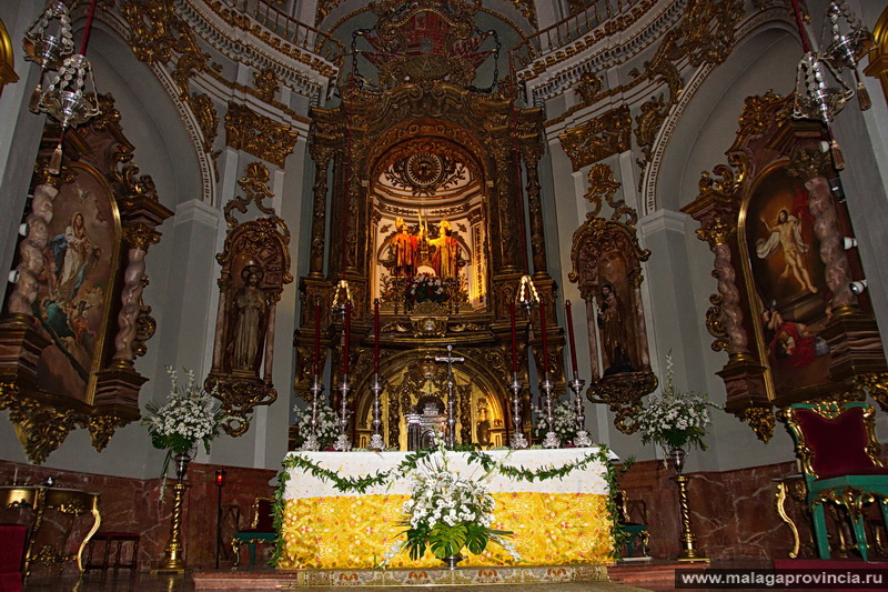 Церкви Малаги. Церковь Iglesia de Los Santos Martires Малага, Испания