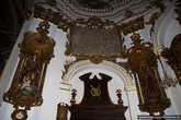 слева: Arcangel San Rafael, справа: San Judas Tadeo, покровитель работы и свершений невозможных